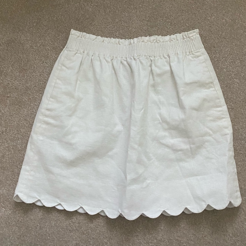 JCrew White Scalloped Edge Pull On Skirt